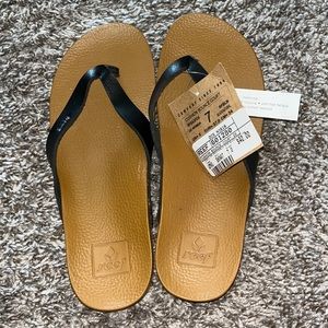 Reef flip flops